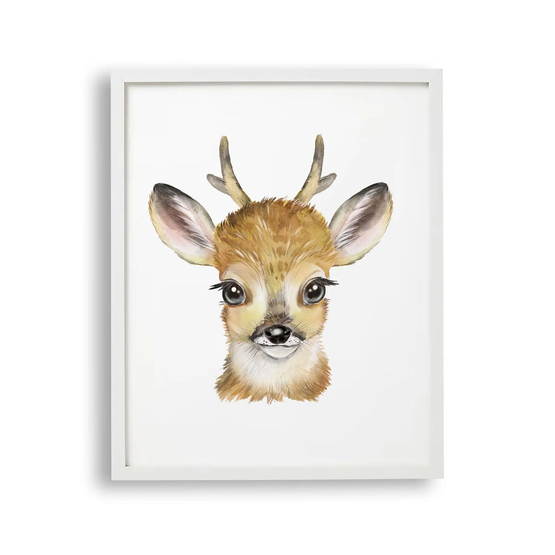 Tablou cu rama pentru copii care ilustreaza un pui de cerb capturand frumusetea si inocenta acestui animal prin intermediul tehnicii acuarelei baby deer