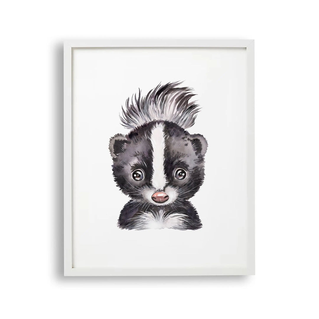 Tablou cu rama pentru copii care ilustreaza un pui de sconcs pictat cu acuarela baby skunk