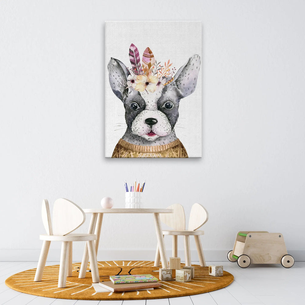 Tablou canvas pentru copii ce ilustreaza un bust de buldog francez cu pene pe cap desenat cu acuarele pe un fundal alb creand o imagine colorata si vesela pentru copii feathery frenchie